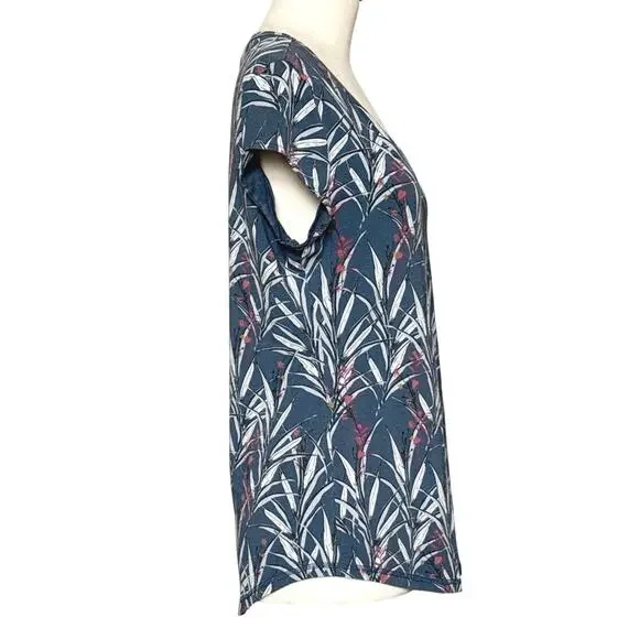 Kuhl Dusty Blue Botanical V Neck Cotton Blend T Shirt Women’s XS - Picture 2 of 7